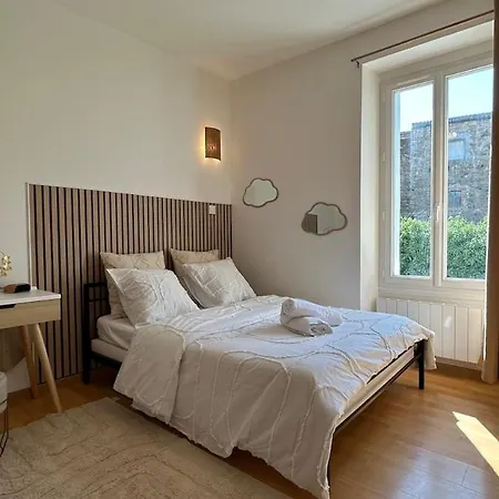 Maisonette - Private Jacuzzi - Proche Puy-du-fouu