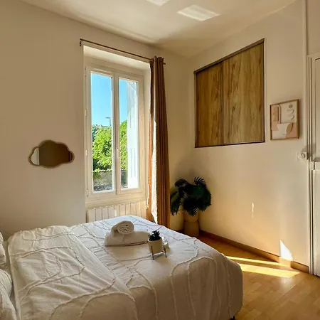Maisonette - Private Jacuzzi - Proche Puy-du-fouu Apartamento Cholet